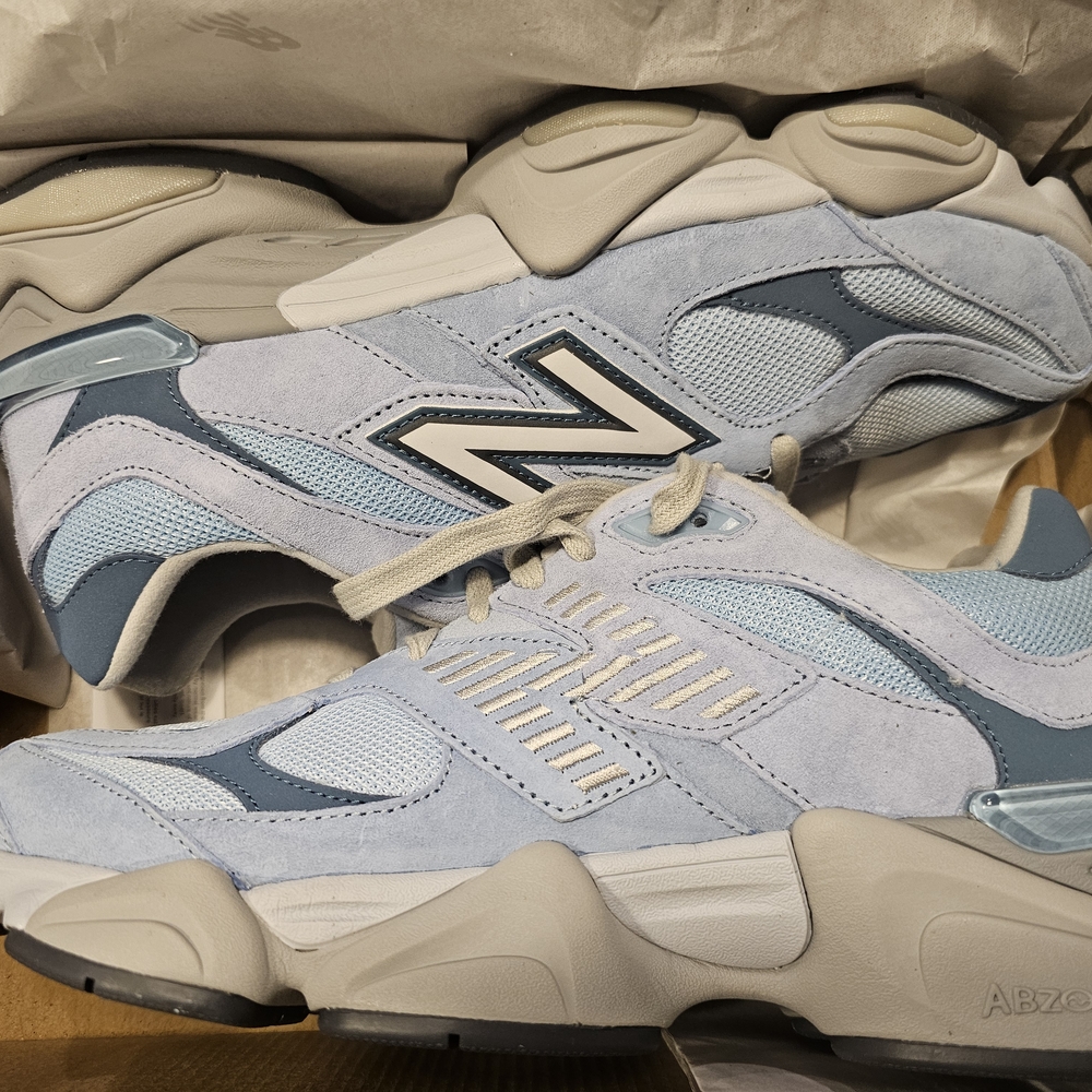 New Balance 9060 - sold